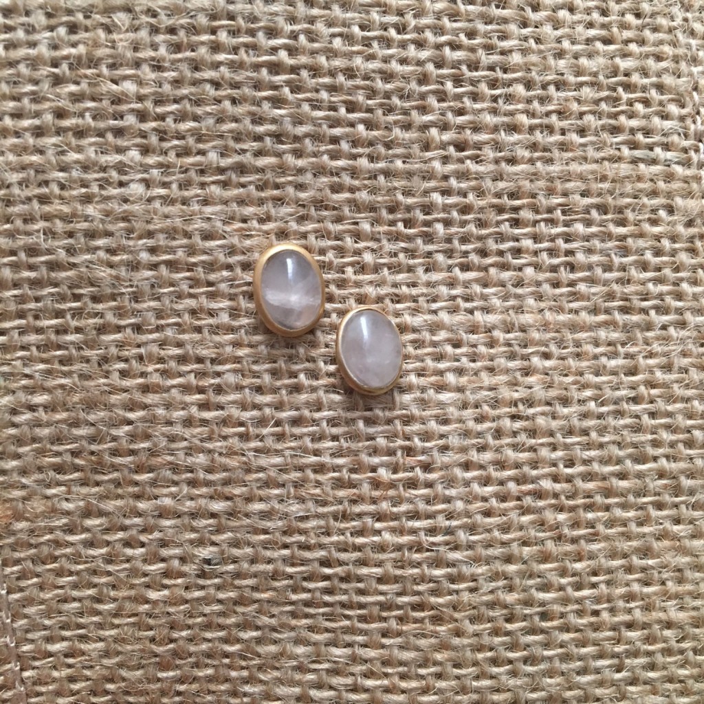 pendientes de cuarzo rosa y oro (1)