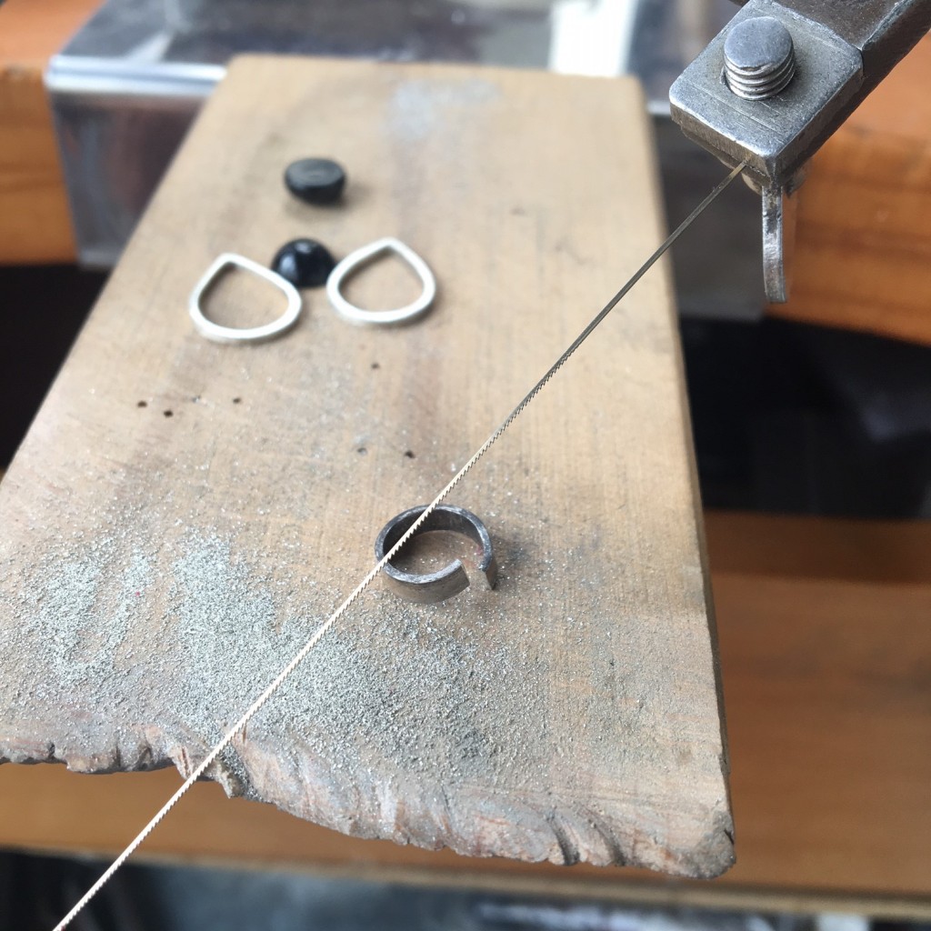 empezando a fabricar los pendientes