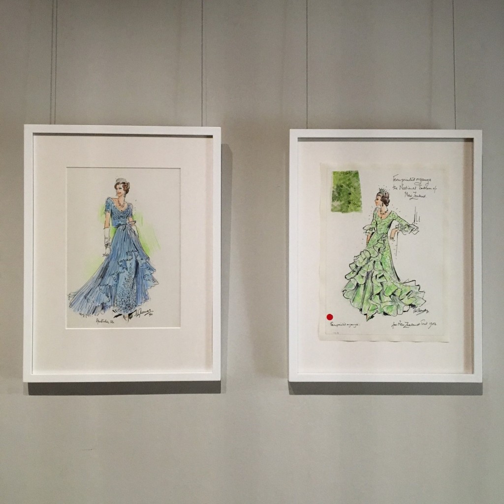 Algunos de los cuadros de la exposición de Moda en el Palacio de Kensington