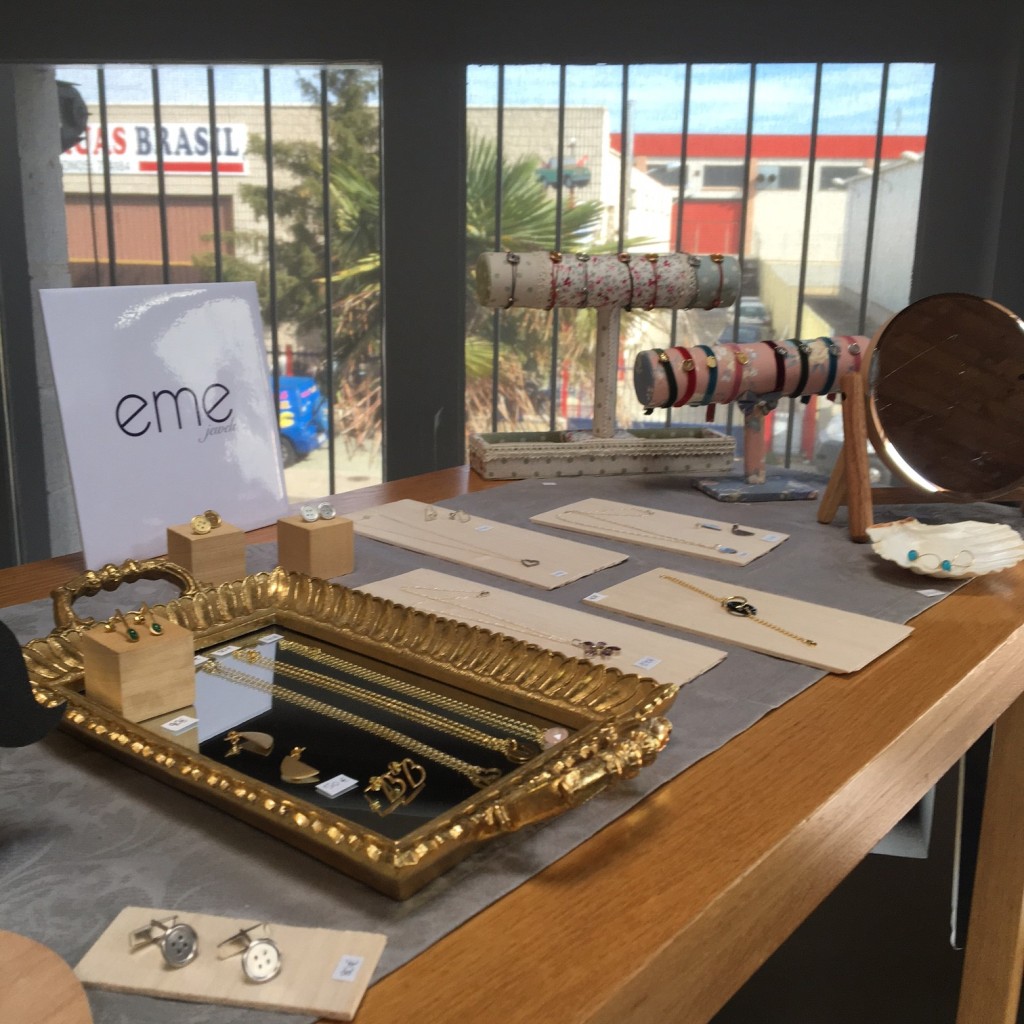 eme jewels en Office and Arts