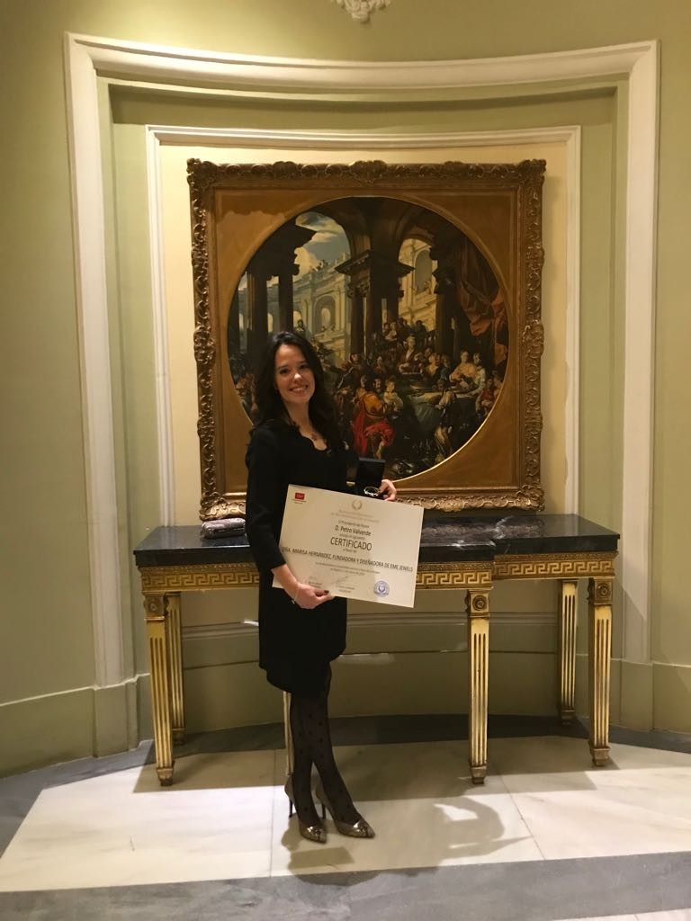 premio para eme jewels por su dedicación al sector de la Imagen