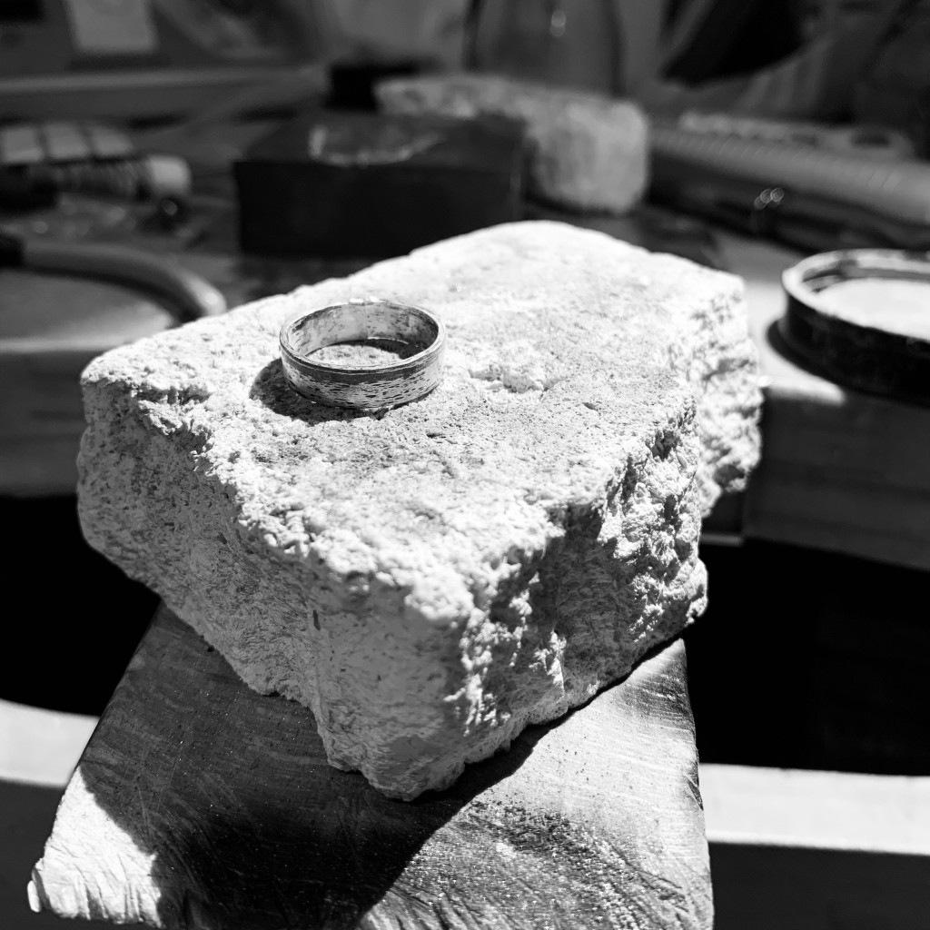 En mitad del proceso de fabricación en el Atelier